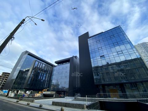 комерційна за адресою Миколи Міхновського бульв. (Дружби народів), 12