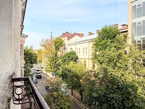комерційна за адресою Івано-Франківськ, Михайла Грушевського вул., 37