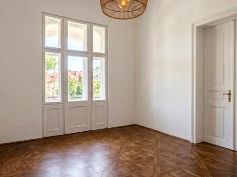 комерційна за адресою Івано-Франківськ, Михайла Грушевського вул., 37
