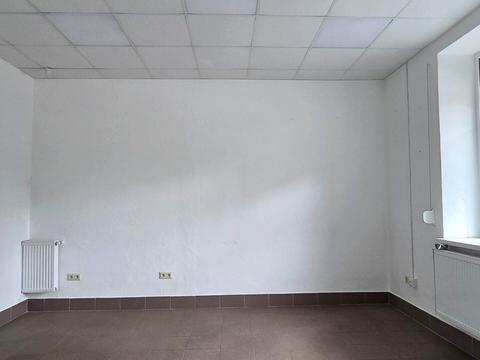 комерційна за адресою Івана Миколайчука вул., 8