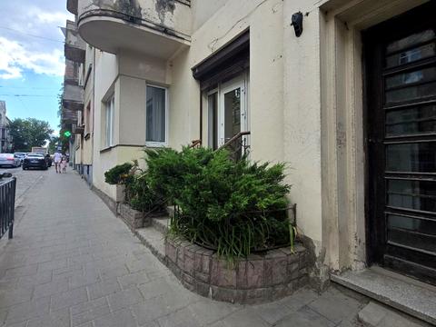 комерційна за адресою Генерала Чупринки вул. (Пушкіна), 56а