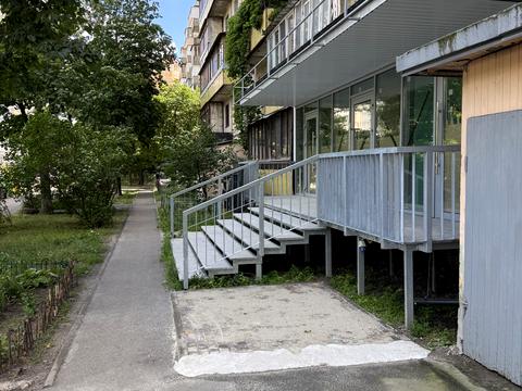 комерційна за адресою Олександра Архипенка вул. (Мате Залки), 10