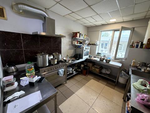 комерційна за адресою Кукурудзяна вул., 4