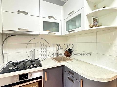 квартира за адресою Космонавта Поповича вул. (Космонавта Волкова), 24