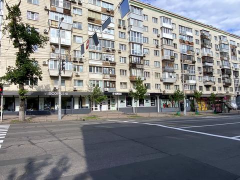 комерційна за адресою Велика Васильківська вул. (Червоноармійська), 131