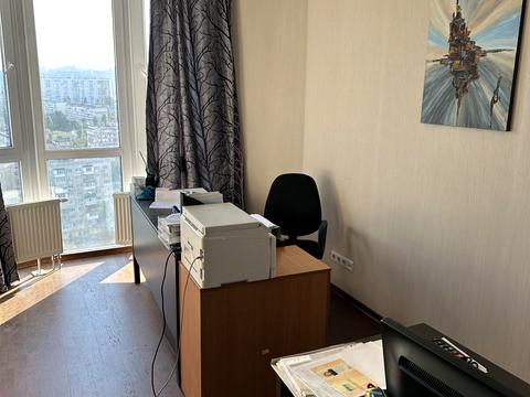 коммерческая по адресу Соборности просп. (Возз'єднання), 30-А