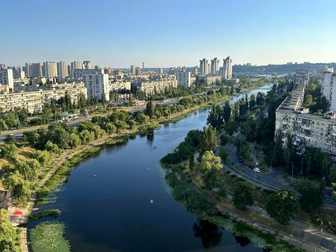 коммерческая по адресу Соборности просп. (Возз'єднання), 30-А