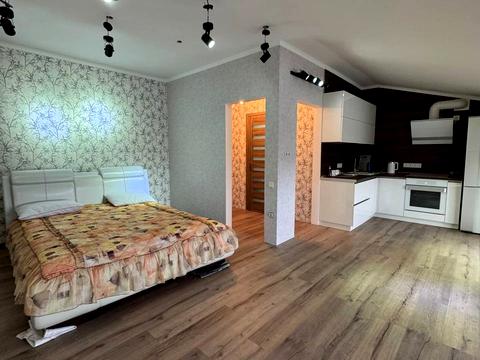 квартира за адресою Центральна вул., (Будинок 4)