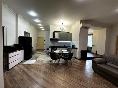 квартира за адресою Шота Руставелі вул., 36