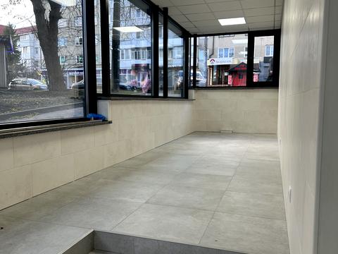 комерційна за адресою Винниченка вул., 23