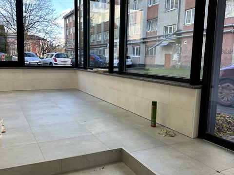 комерційна за адресою Винниченка вул., 23