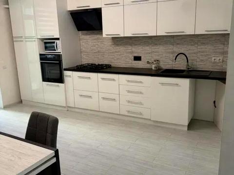 квартира за адресою Роксоляни вул., 43