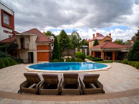 будинок за адресою Купріна вул., 16/1