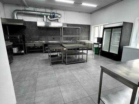 комерційна за адресою Корольова вул., 9