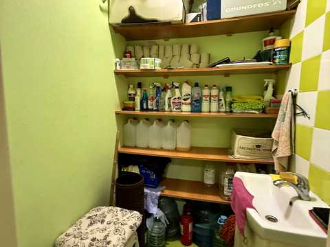 комерційна за адресою Анни Ахматової вул., 44а
