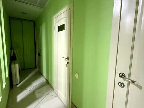 комерційна за адресою Анни Ахматової вул., 44а