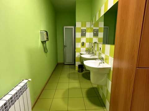 комерційна за адресою Анни Ахматової вул., 44а