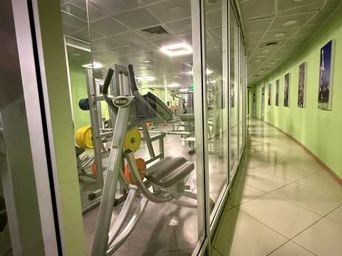 комерційна за адресою Анни Ахматової вул., 44а