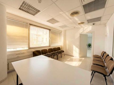комерційна за адресою Архітектора Городецького вул., 10/1