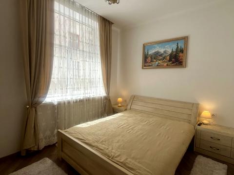 квартира за адресою Тринітарська вул., 7