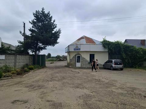 комерційна за адресою Сагайдачного вул., 1