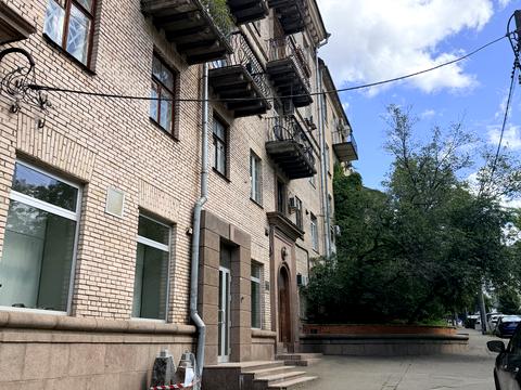 комерційна за адресою Лютеранська вул., 17