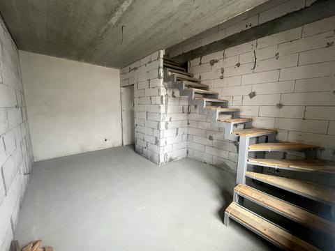 1869968444347293