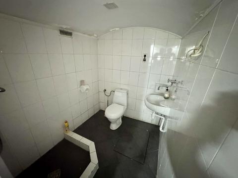 комерційна за адресою Городоцька вул., 4