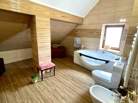 дом по адресу 12-та Ентузіастів, 18