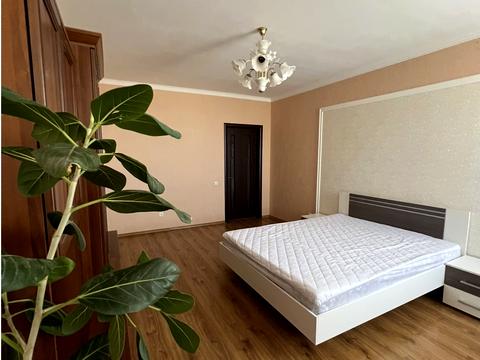 квартира за адресою Євгена Чикаленка вул., 59е