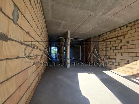 комерційна за адресою Берковецька вул., 4