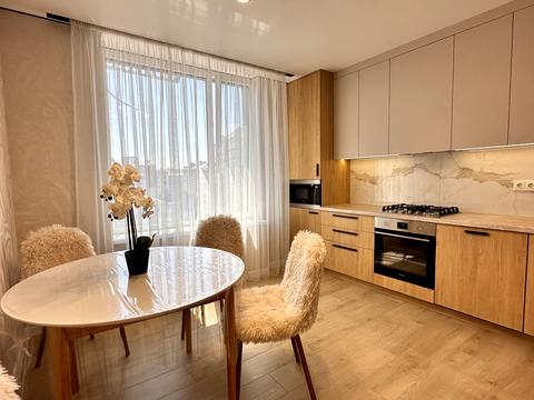 квартира по адресу Степана Бандеры ул., (Будинок 5)