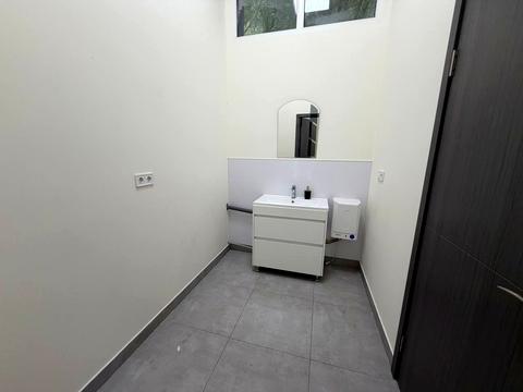 комерційна за адресою Глибочицька вул., 73