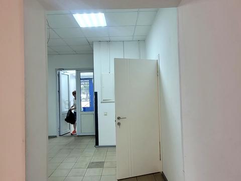 комерційна за адресою Київ, Берестейський просп. (Перемоги), 131-А