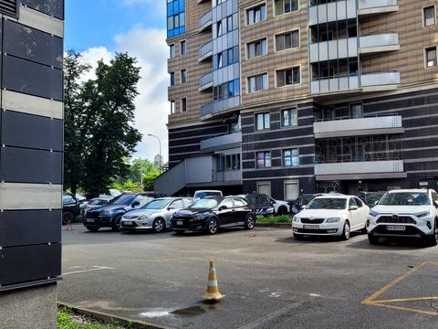 комерційна за адресою Київ, Берестейський просп. (Перемоги), 131-А