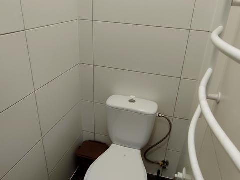 1869985344011957