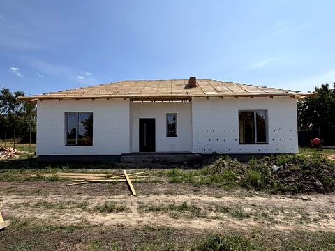 дом по адресу Центральна