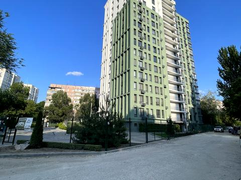 квартира за адресою Космічна вул., 5