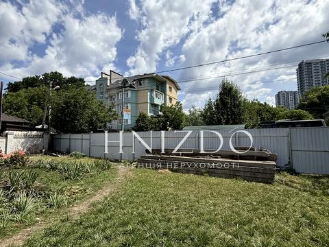 ділянка за адресою Абрикосова вул., 3