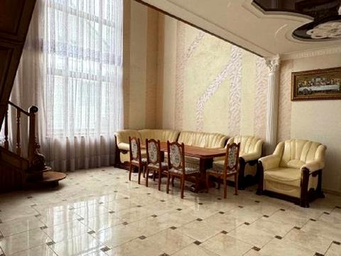 будинок за адресою Шептицького