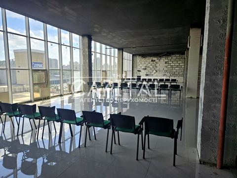 комерційна за адресою Володимира Сікевича вул., 16