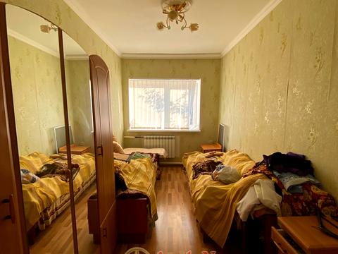 будинок за адресою Бориса Джонсона вул.