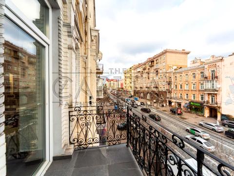 комерційна за адресою Велика Васильківська вул. (Червоноармійська), 38