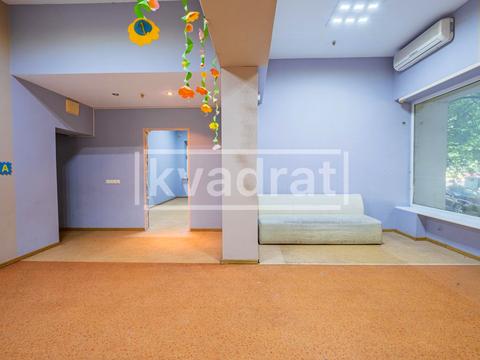 коммерческая по адресу Печенежская ул., 8