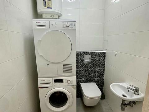 квартира за адресою Літературна вул., 8