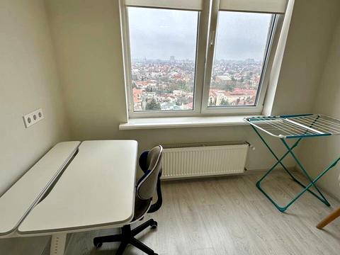 квартира за адресою Літературна вул., 8