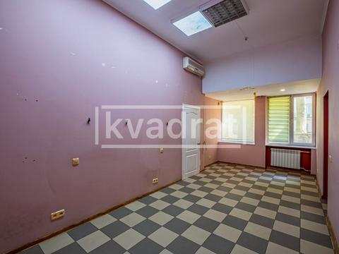 коммерческая по адресу Печенежская ул., 8