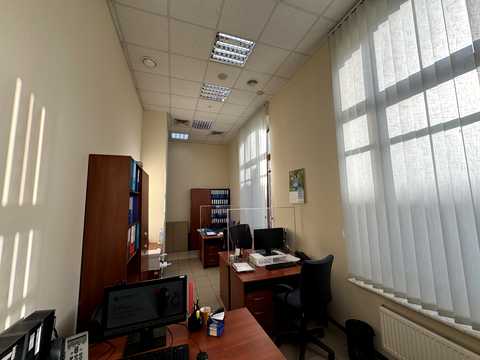 комерційна за адресою Бульварно-Кудрявська вул. (Воровського), 24