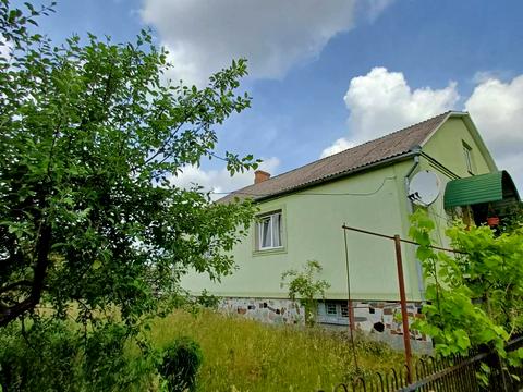 будинок за адресою вул. Набережна, 25
