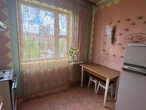 квартира за адресою Червоної Калини просп. (Володимира Маяковського), 18
